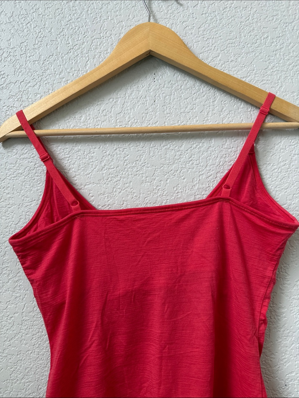 Icebreaker Tank Top Camisole Merino Wool Red size Small - Picture 5 of 11